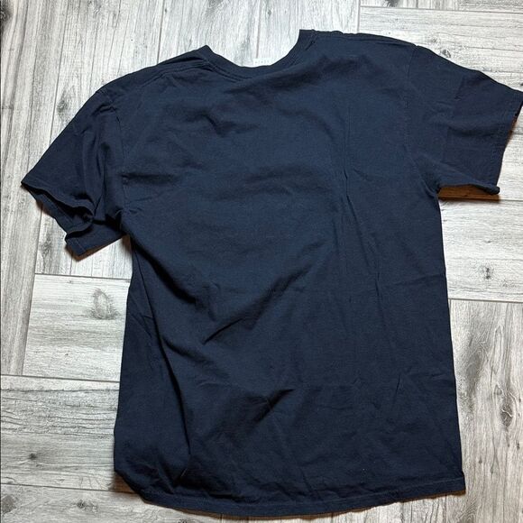 Gildan Black Graphic Tee - Picture 5 of 5